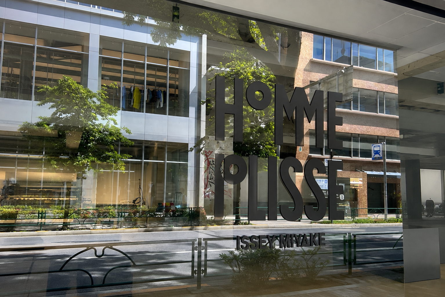 HOMME PLISSÉ ISSEY MIYAKE storefront in Aoyama